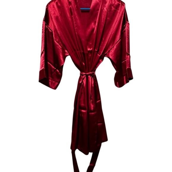 Intimo Luxurious Roseberry Satin Robe - Picture 1 of 12